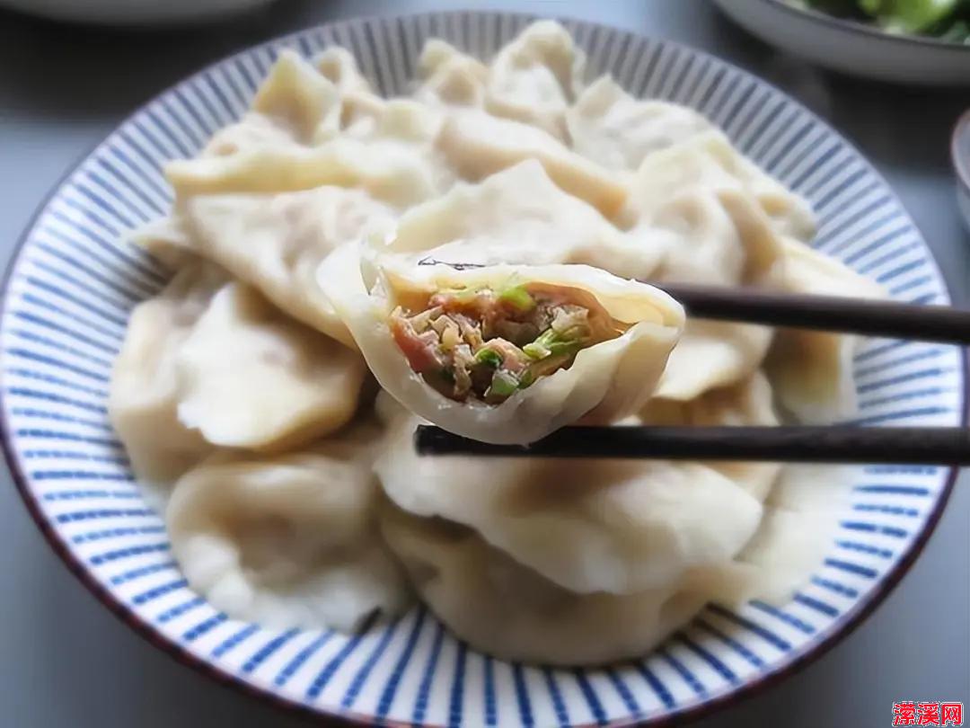 白菜饺子馅怎样调，不出水又好吃？大厨教你3招，可别还不懂