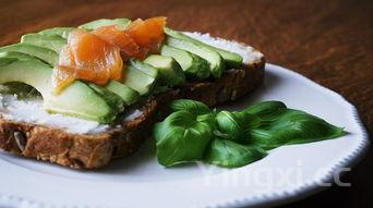 蚕豆胡萝卜,清脆爽口家常菜