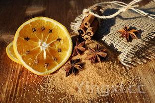 媳妇的拿手菜辣子鸡,青椒土豆片,肉质鲜嫩,香辣可口