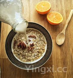 鲜香滑嫩金针菇鸡煲温暖滋补每一口