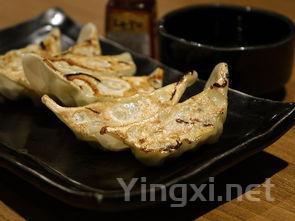 家常芹菜猪肉饺子馅的做法,教你做原汁原味是芹菜猪肉饺子