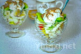 怎样用苹果做简单好吃的小零食,苹果加饺子皮教你秘制小零食