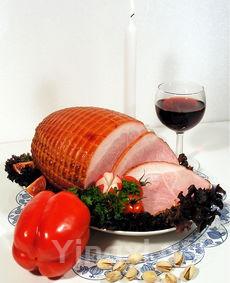 酱香浓郁的酱香排骨,肉质鲜嫩的美味佳肴